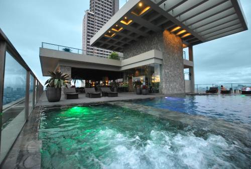 City Garden Grand Hotel in Manila